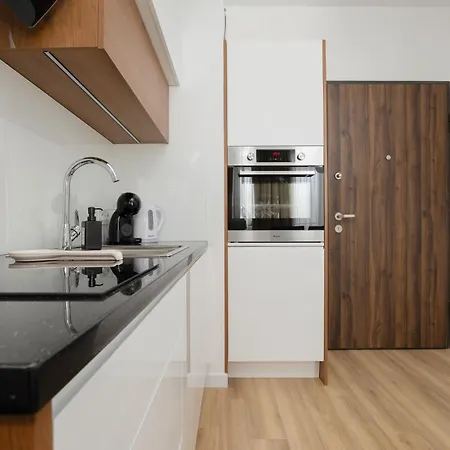 Sarmacka 27 2 - Medicover/paley * Varsó